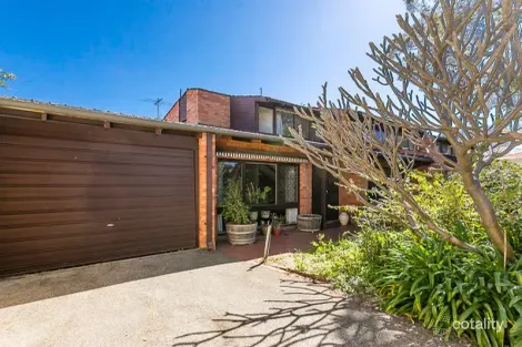 7/11 Bindaring Pde, Claremont, WA 6010