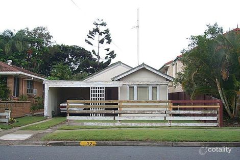 32 Twenty Sixth Ave, Palm Beach, QLD 4221