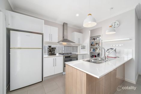 Property photo of 3 Clancy Court Rothwell QLD 4022