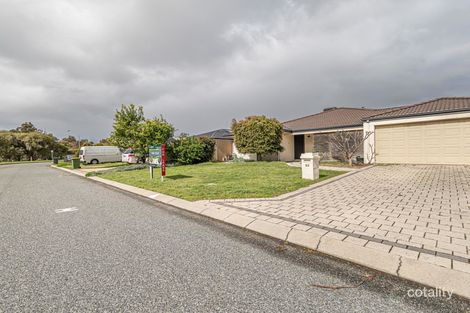 22 Mary Mackillop Glen, Queens Park, WA 6107