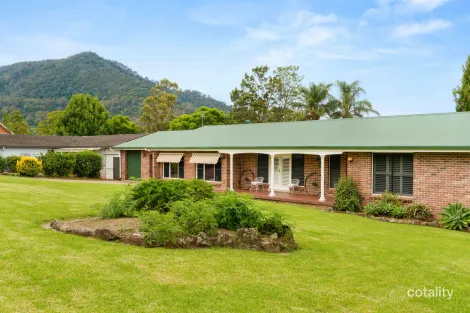 Property photo of 16 Goorama Drive Cambewarra Village NSW 2540