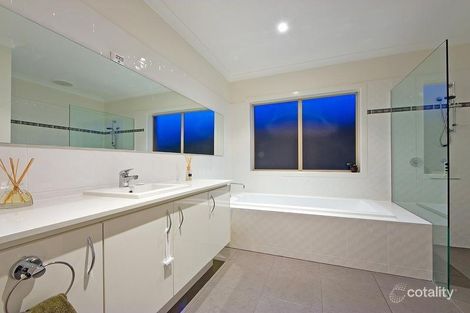 Property photo of 63 Crossway Avenue Tarneit VIC 3029