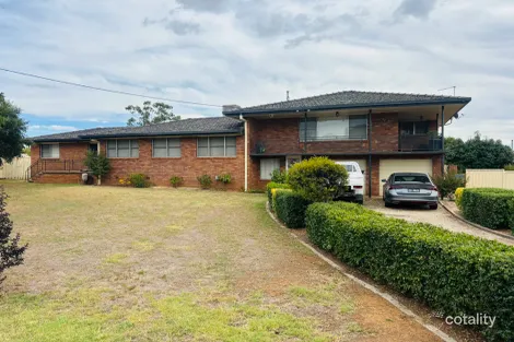 Property photo of 11 McDonald Crescent Calala NSW 2340