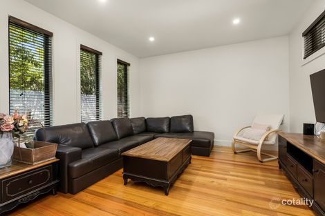 Property photo of 13 Fosbery Crescent Viewbank VIC 3084