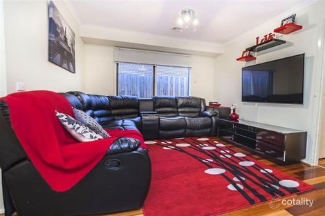 Property photo of 7 Gunbower Crescent Meadow Heights VIC 3048