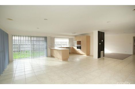 Property photo of 7 Balcombe Place Hillside VIC 3037