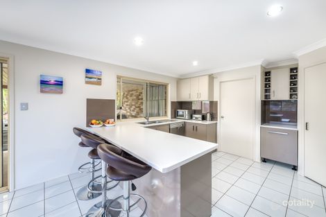 Property photo of 8 Atoli Rise Pacific Pines QLD 4211
