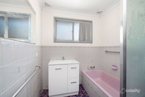 Property photo of 42 Burgess Parade Tarro NSW 2322