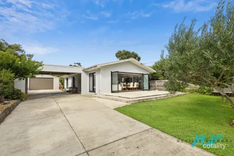 23 Clyde Ave, St Leonards, VIC 3223