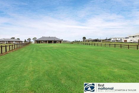 Property photo of 51 Twin Creeks Drive Luddenham NSW 2745