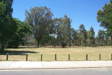 38 Clarkson Rd, Maylands, WA 6051