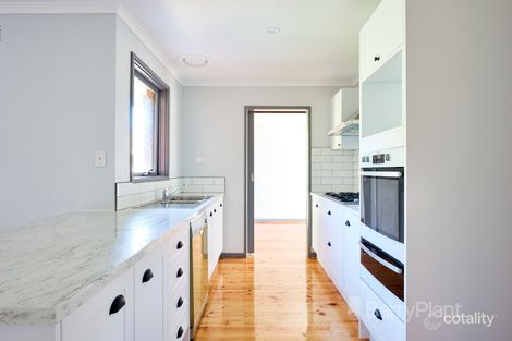 Property photo of 12 Exner Drive Dandenong North VIC 3175