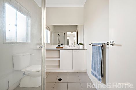 Property photo of 10 Sunjoy Place North Lakes QLD 4509