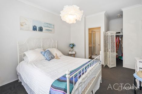 Property photo of 33 Gouldian Circuit Alkimos WA 6038