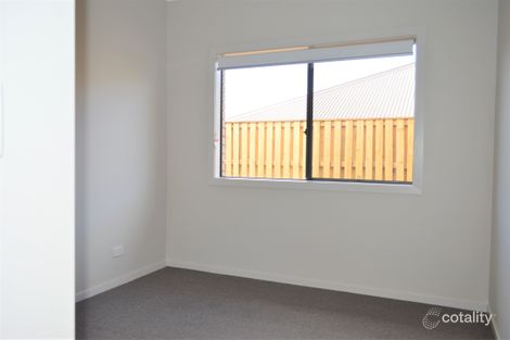 Property photo of 17 Woodline Drive Spring Mountain QLD 4300