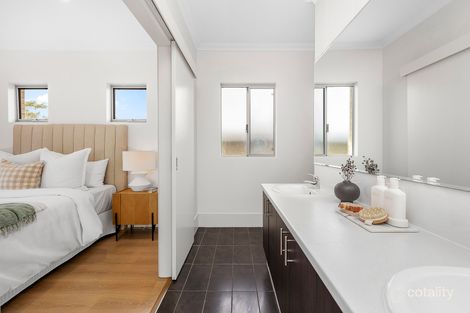 Property photo of 50 St Catharines Promenade Champion Lakes WA 6111