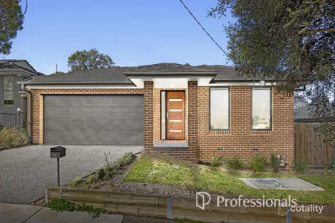 Property photo of 30 Marlow Street Mooroolbark VIC 3138