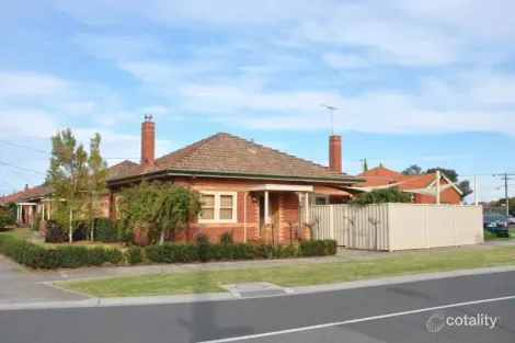 Property photo of 5 College Road Werribee VIC 3030