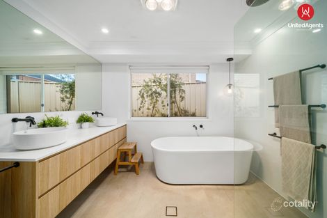 Property photo of 14 Bugong Street Prestons NSW 2170