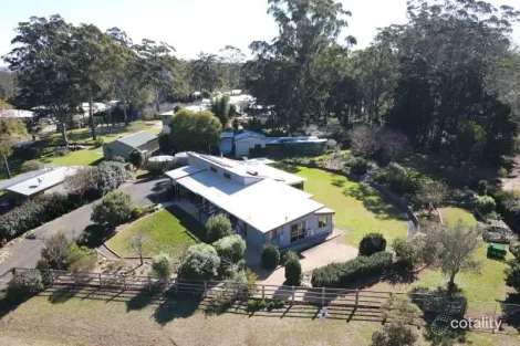 Property photo of 18 William Street Pechey QLD 4352