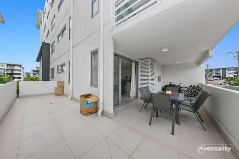 Property photo of 204/13-15 Isedale Street Wooloowin QLD 4030