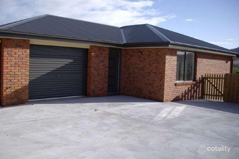 2/2 Clermont Lane, Howrah, TAS 7018