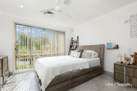 Property photo of 5 Oldbury Place West Hoxton NSW 2171