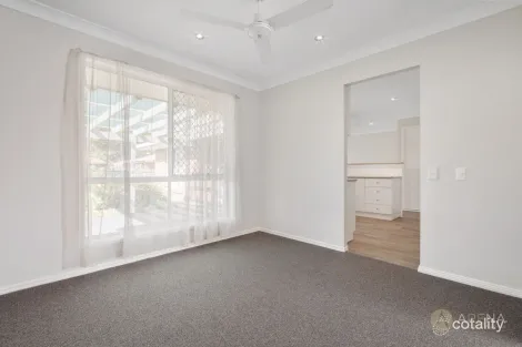 Property photo of 24 Willowtree Drive Flinders View QLD 4305