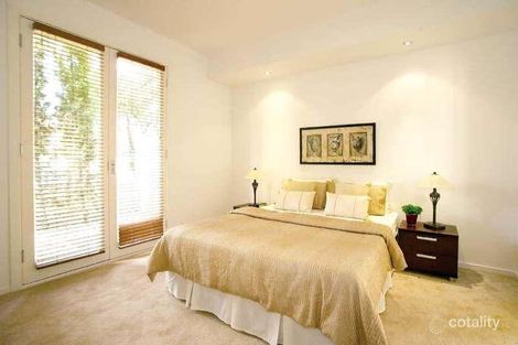 Property photo of 151A Danks Street Albert Park VIC 3206