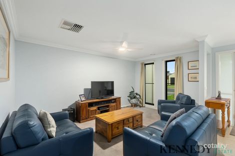 Property photo of 15 Derry Drive Yarrawonga VIC 3730