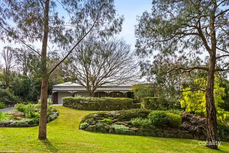 2 HARGRAVE CRES, WANDANA HEIGHTS, VIC 3216