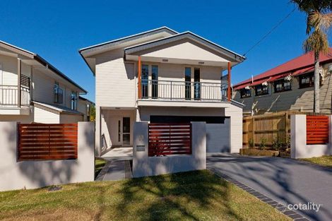 11 Wellstead Ave, Coorparoo, QLD 4151