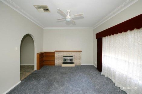 Property photo of 2 Pratt Street Mount Austin NSW 2650