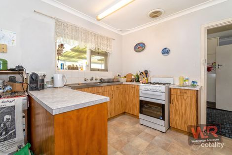 Property photo of 24 William Street Yakamia WA 6330
