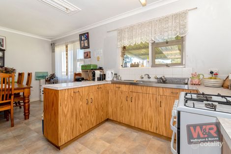 Property photo of 24 William Street Yakamia WA 6330