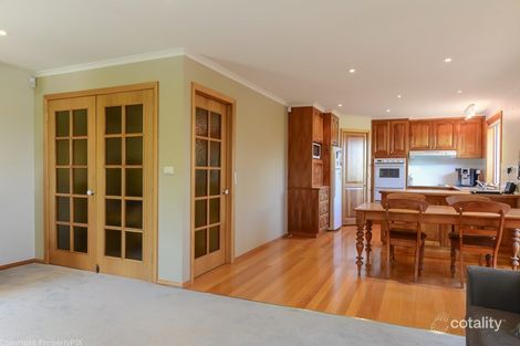 Property photo of 96 Malunna Road Lindisfarne TAS 7015