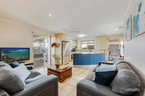 Property photo of 3 Fixter Avenue Kalkie QLD 4670