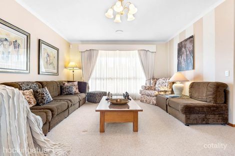 Property photo of 32 Bourke Crescent Hoppers Crossing VIC 3029