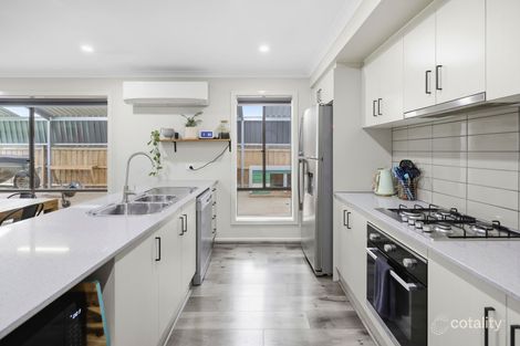 Property photo of 30 Jasmine Crescent Ballan VIC 3342