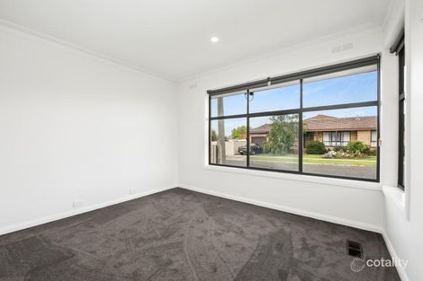 Property photo of 22 Montgomery Street Wendouree VIC 3355