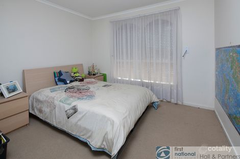 Property photo of 13 Bootie Court Endeavour Hills VIC 3802