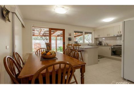 Property photo of 4 Surrey Court Carrum Downs VIC 3201