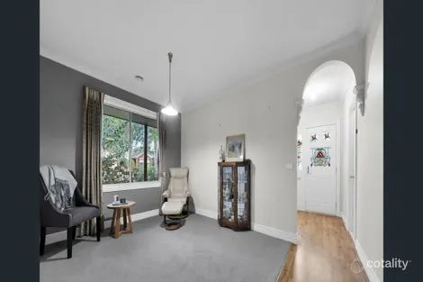 Property photo of 32 Champagne Grove Narre Warren South VIC 3805
