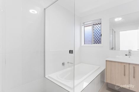 Property photo of 26 Maldon Street Pallara QLD 4110