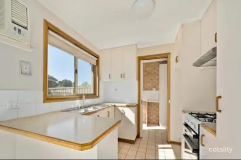 Property photo of 3/538 Kotthoff Street Lavington NSW 2641