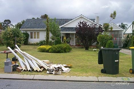 12 Forward St, Manning, WA 6152