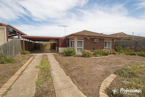 19 Morshead St, Melton South, VIC 3338