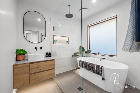 Property photo of 10 Owen Court Somerville VIC 3912