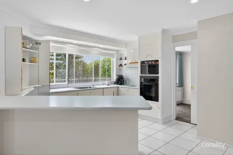 Property photo of 59 Cabana Boulevard Benowa QLD 4217