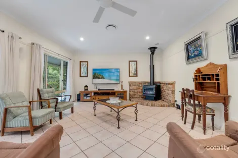 Property photo of 7 Bellbird Close Kew NSW 2439